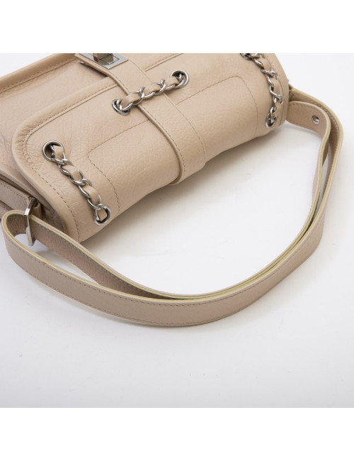 CHANEL bag in beige grained leather and 2.55 clasp