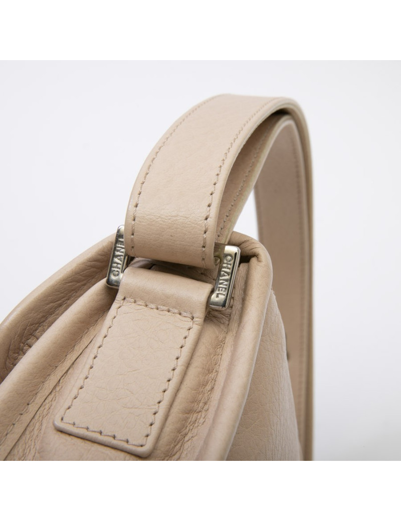 Sac CHANEL boucle 2.55 cuir grainé beige