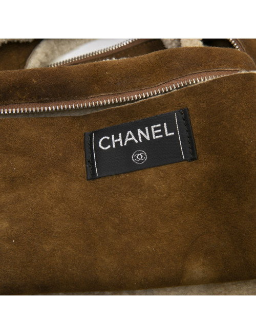 Sac CHANEL en peau retournée camel