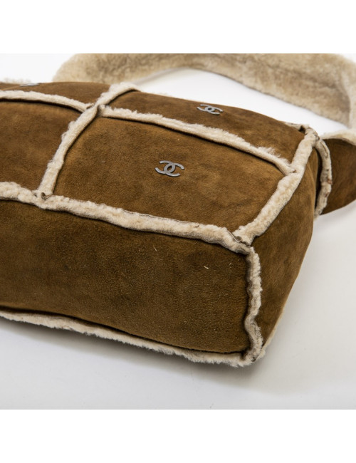 Sac CHANEL en peau retournée camel