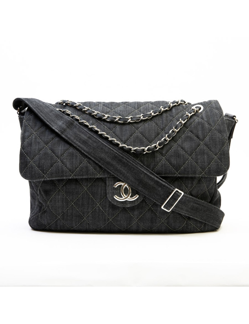 CHANEL bag in blue denim fabric