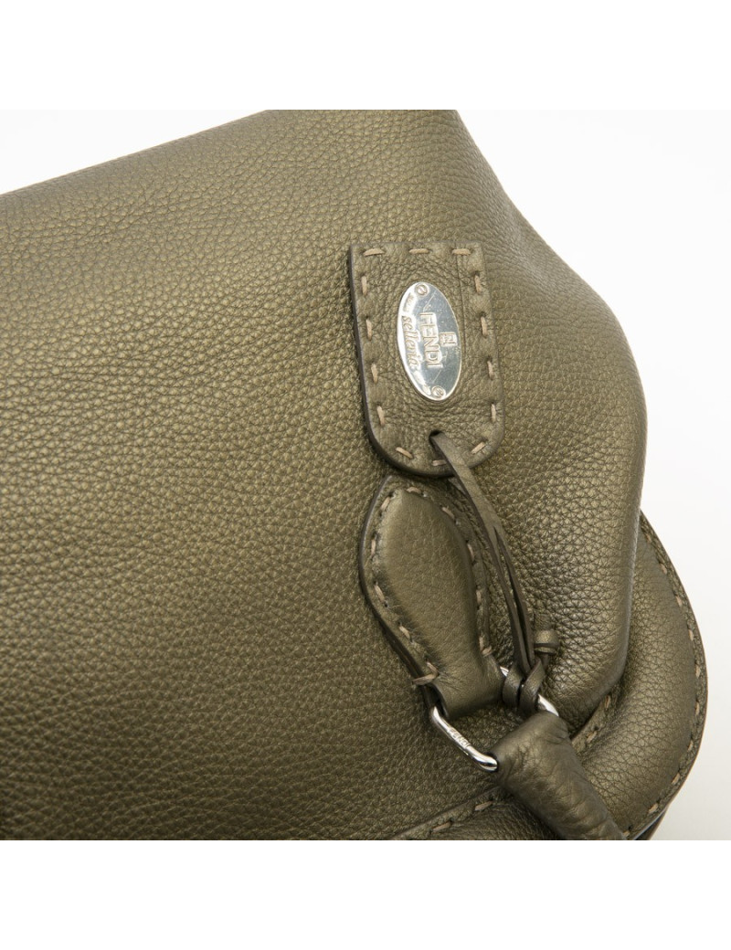 Sac FENDI cuir grainé vert kaki