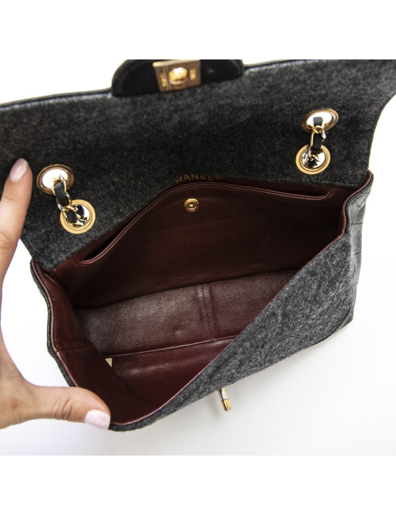 Sac CHANEL laine grise et cuir matelassé noir