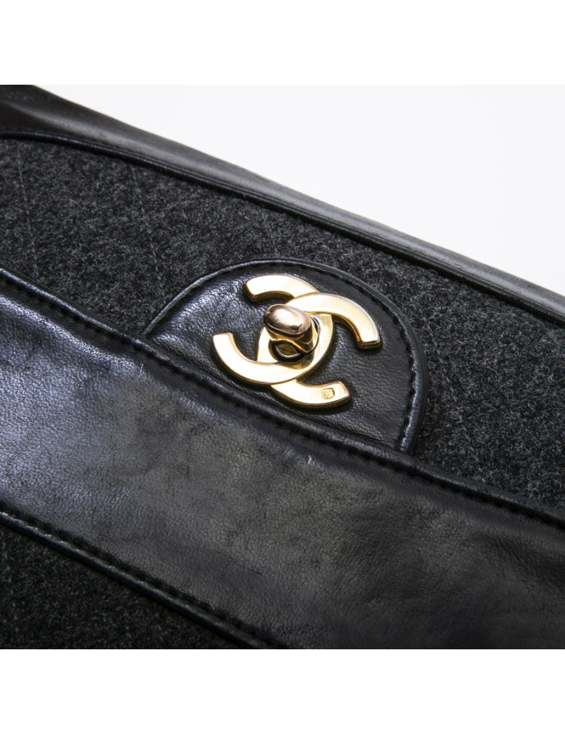 Sac CHANEL laine grise et cuir matelassé noir