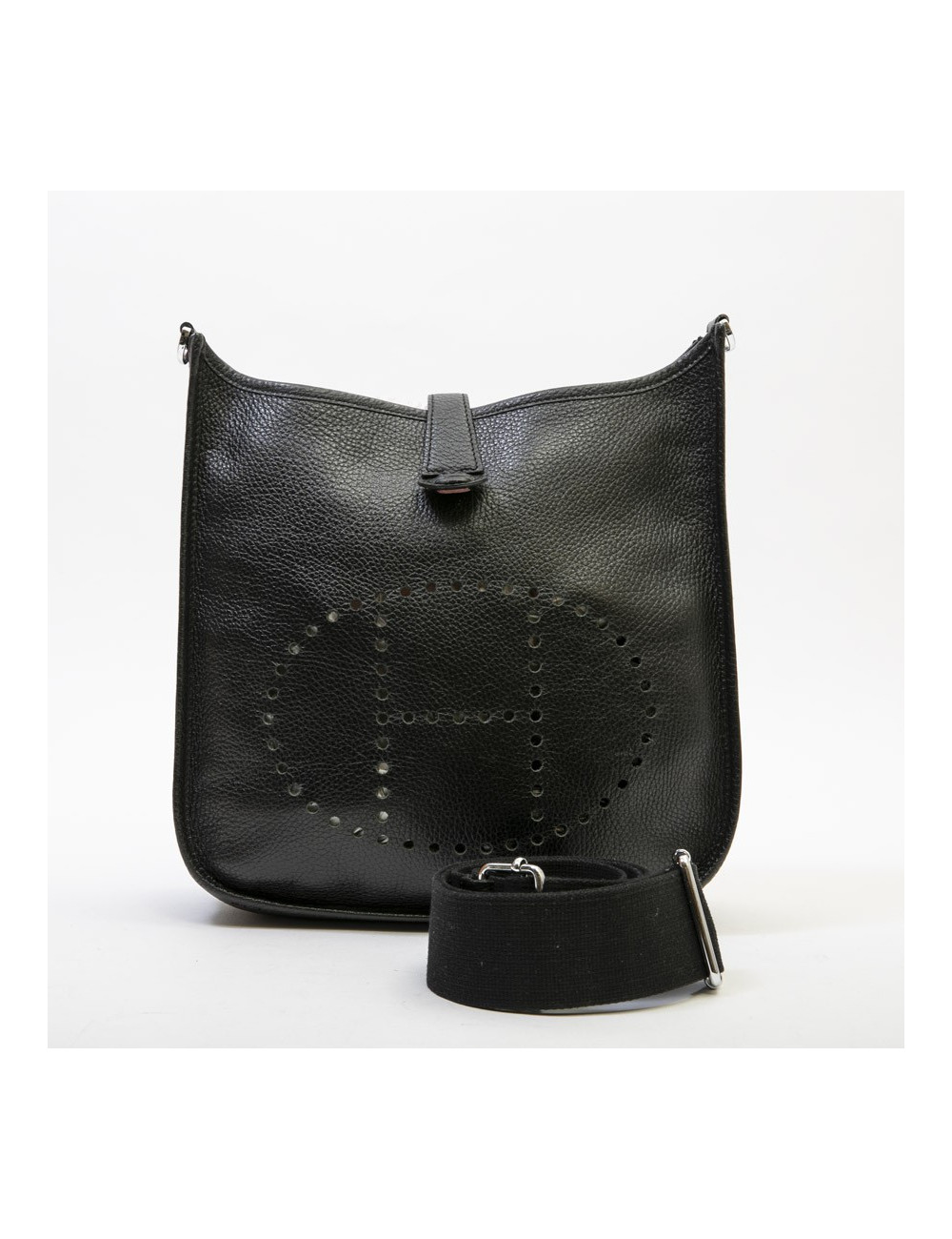 HERMES Evelyne II bag in black taurillon clémence leather