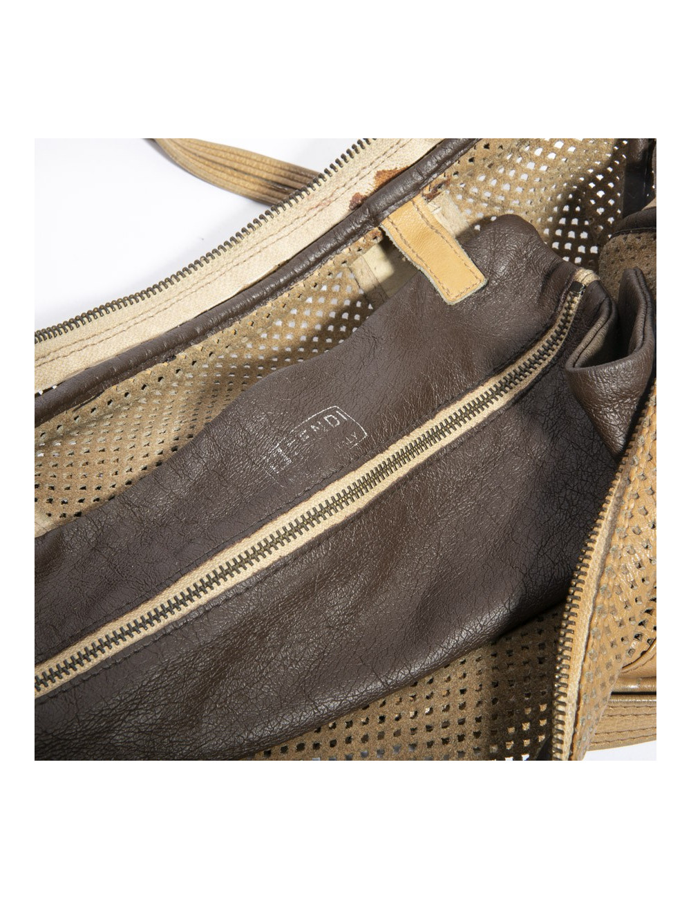 Sac FENDI cuir perforé beige Vintage