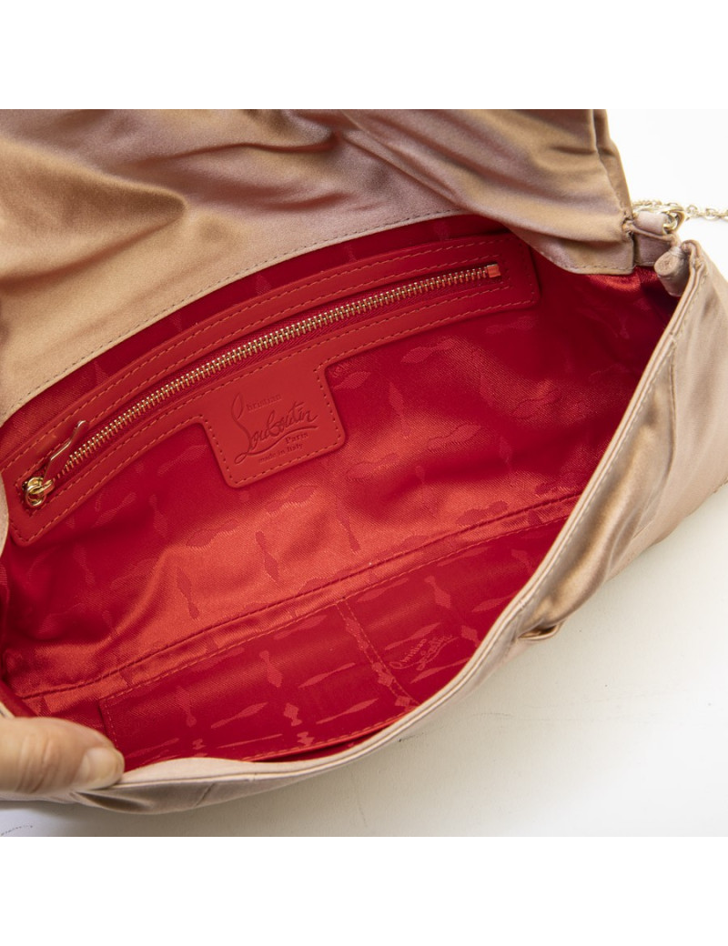 Sac CHRISTIAN LOUBOUTIN en satin duchesse beige rosé