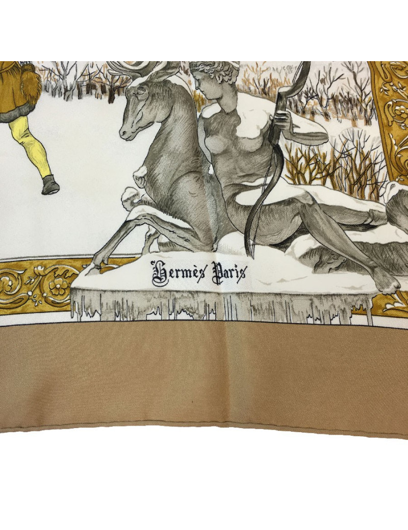 Carré HERMES L'hiver en soie beige