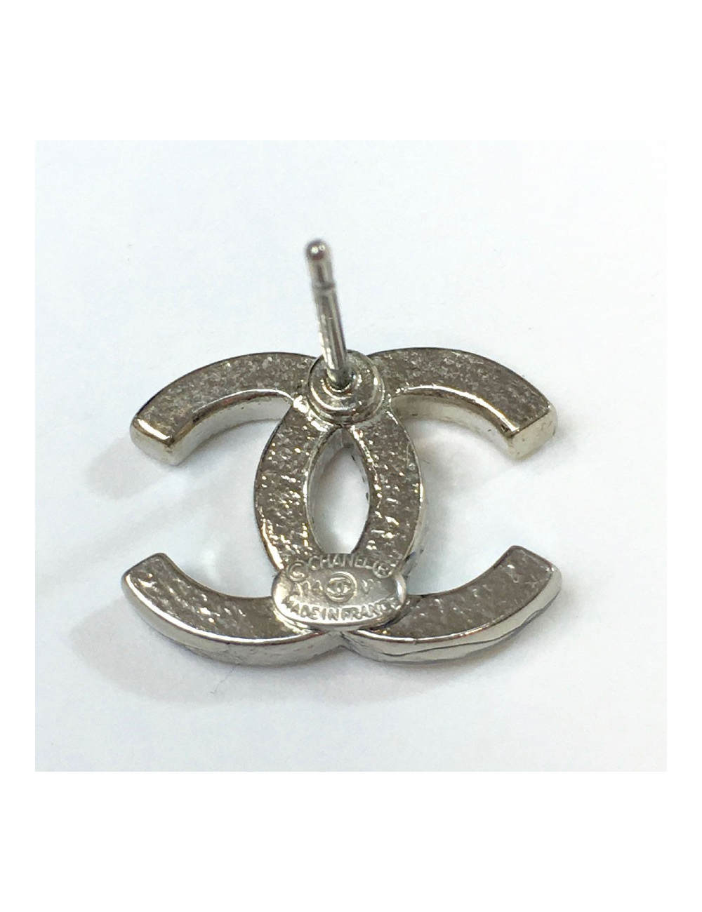 Boucles d'oreilles Clous CHANEL strass et métal argenté