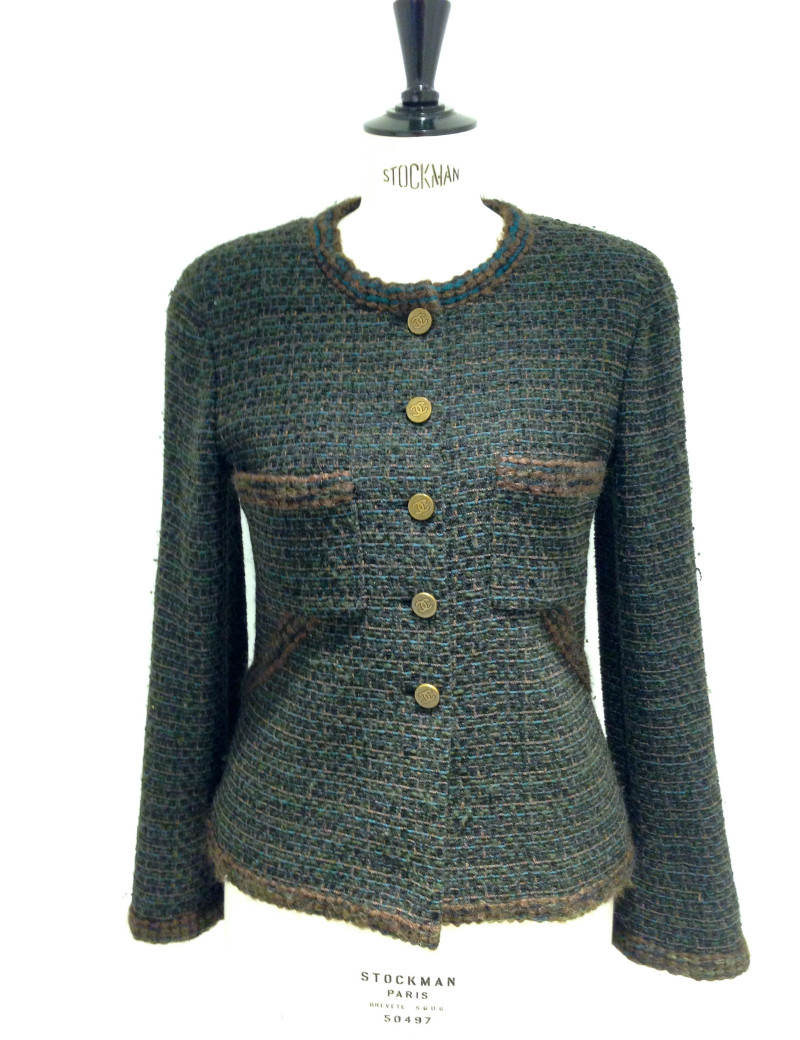 Veste CHANEL en tweed vert foncé et ornements bronze T 40