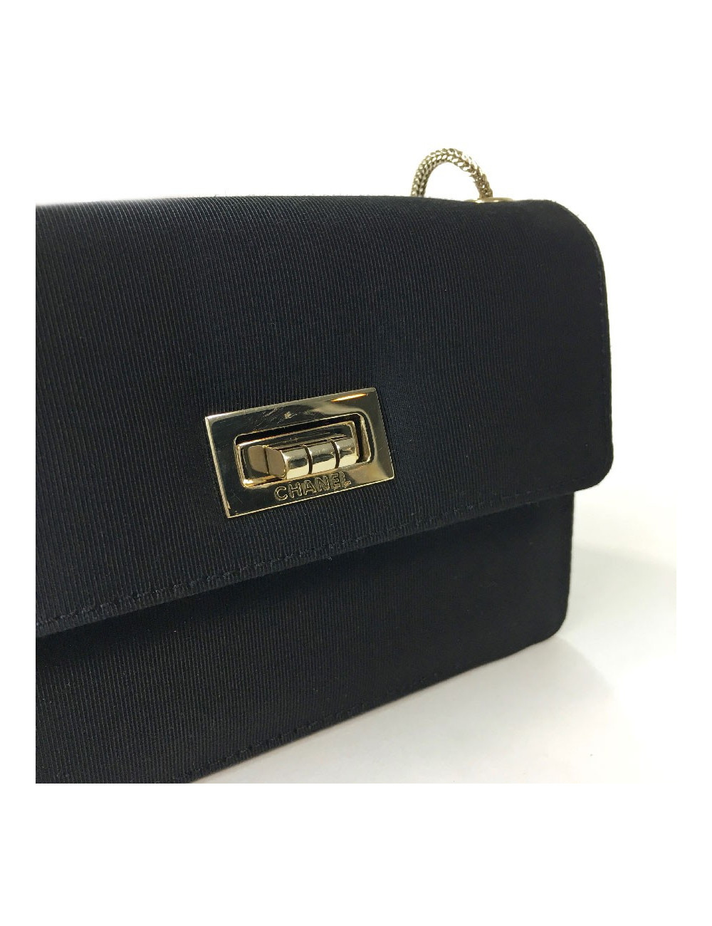 Mini Sac 255 CHANEL en satin noir