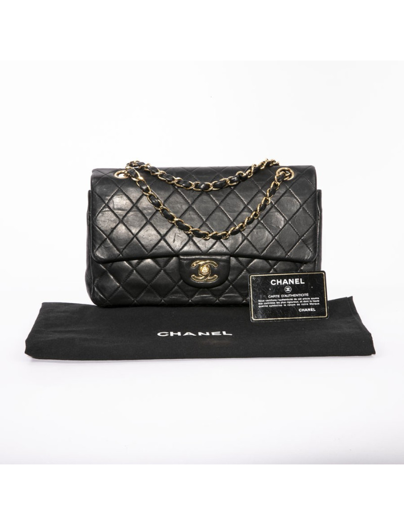  A RECOUDRE Sac timeless CHANEL cuir d'agneau noir matelassé