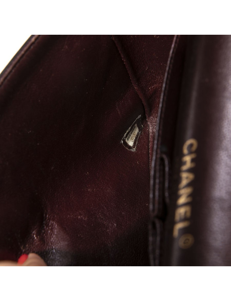  A RECOUDRE Sac timeless CHANEL cuir d'agneau noir matelassé