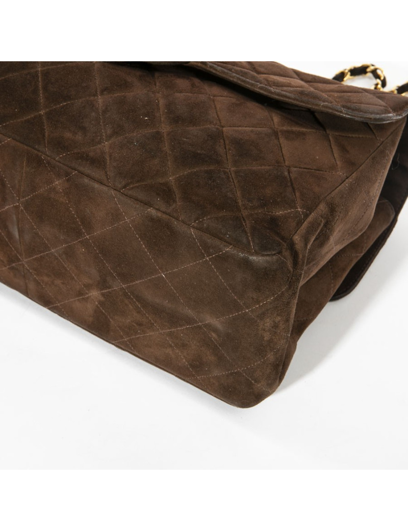 Sac jumbo CHANEL timeless matelassé en daim marron