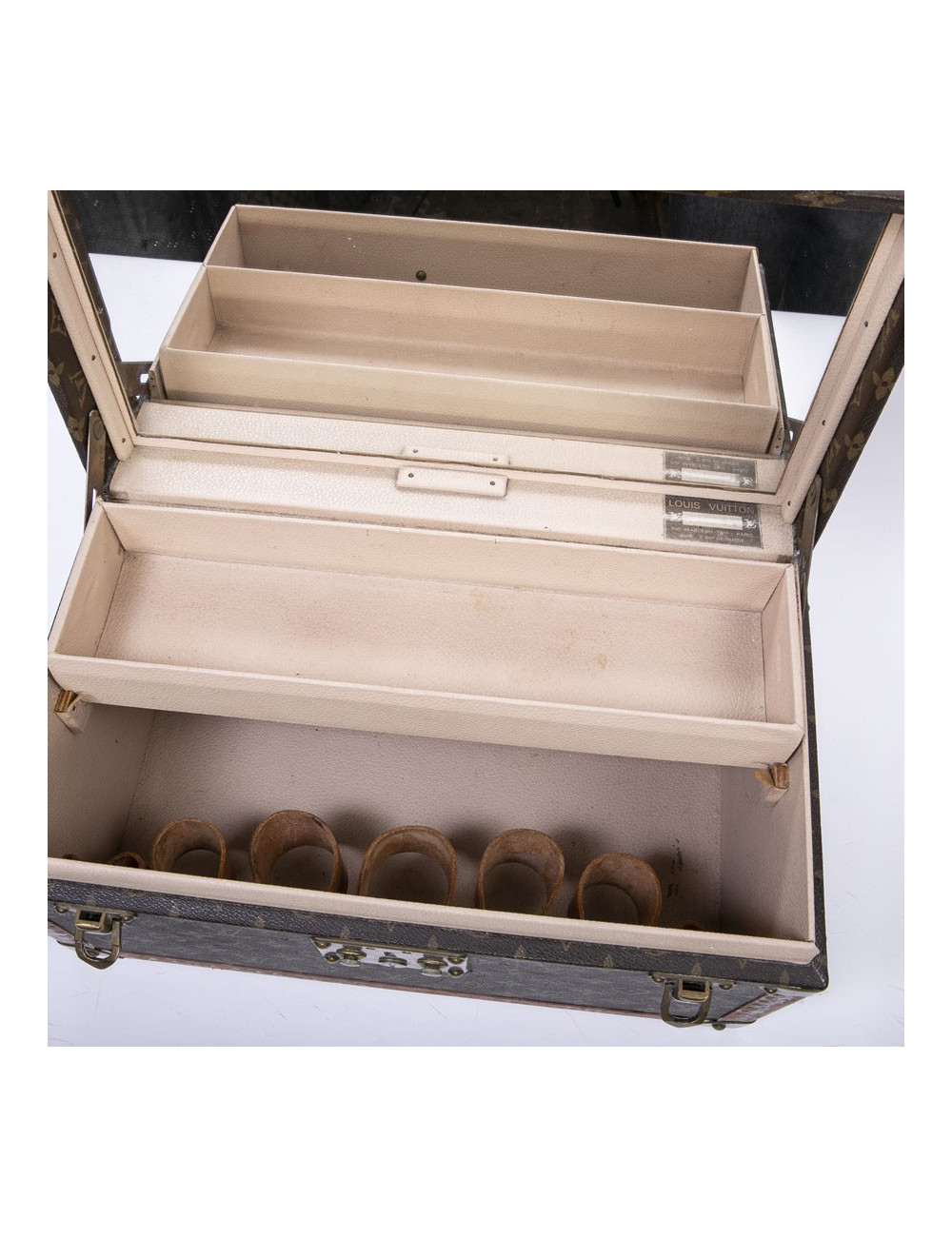 Vanity case LOUIS VUITTON vintage Monogram voyage