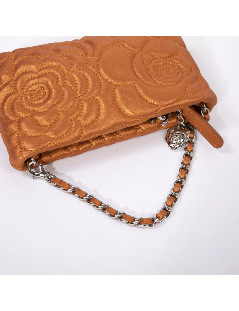 CHANEL clutch in orange velvet iridescent leather