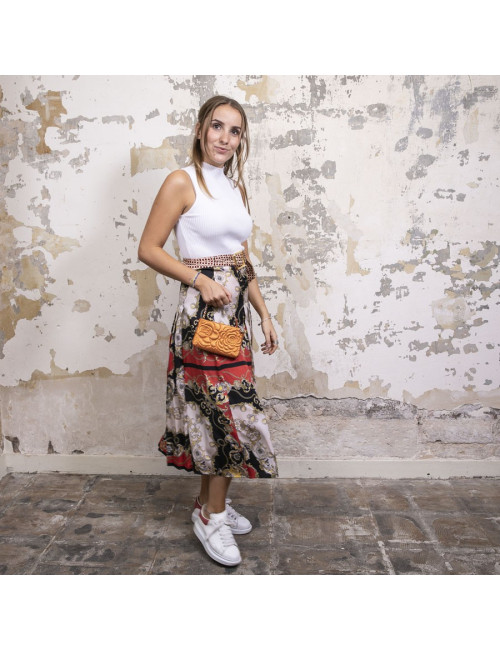 Pochette CHANEL cuir de veau velours irisé brodé camélias orange cuivré