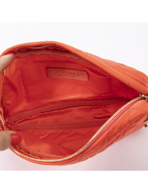 Pochette CHANEL satin orange "CC" strass doré