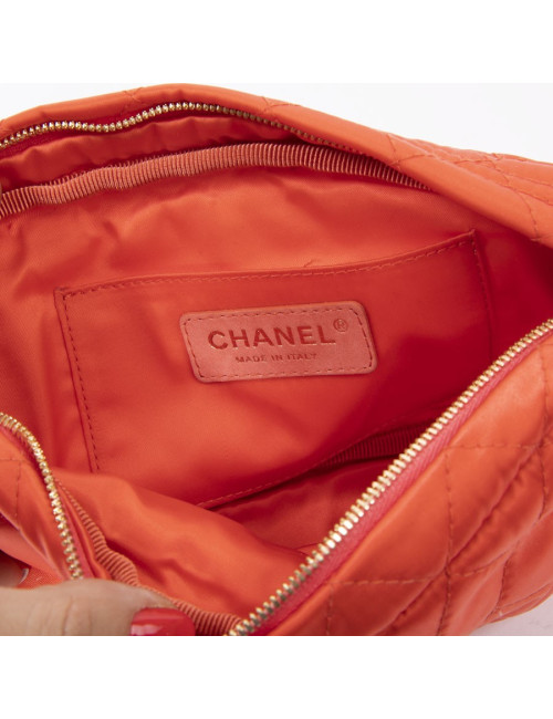Pochette CHANEL satin orange "CC" strass doré