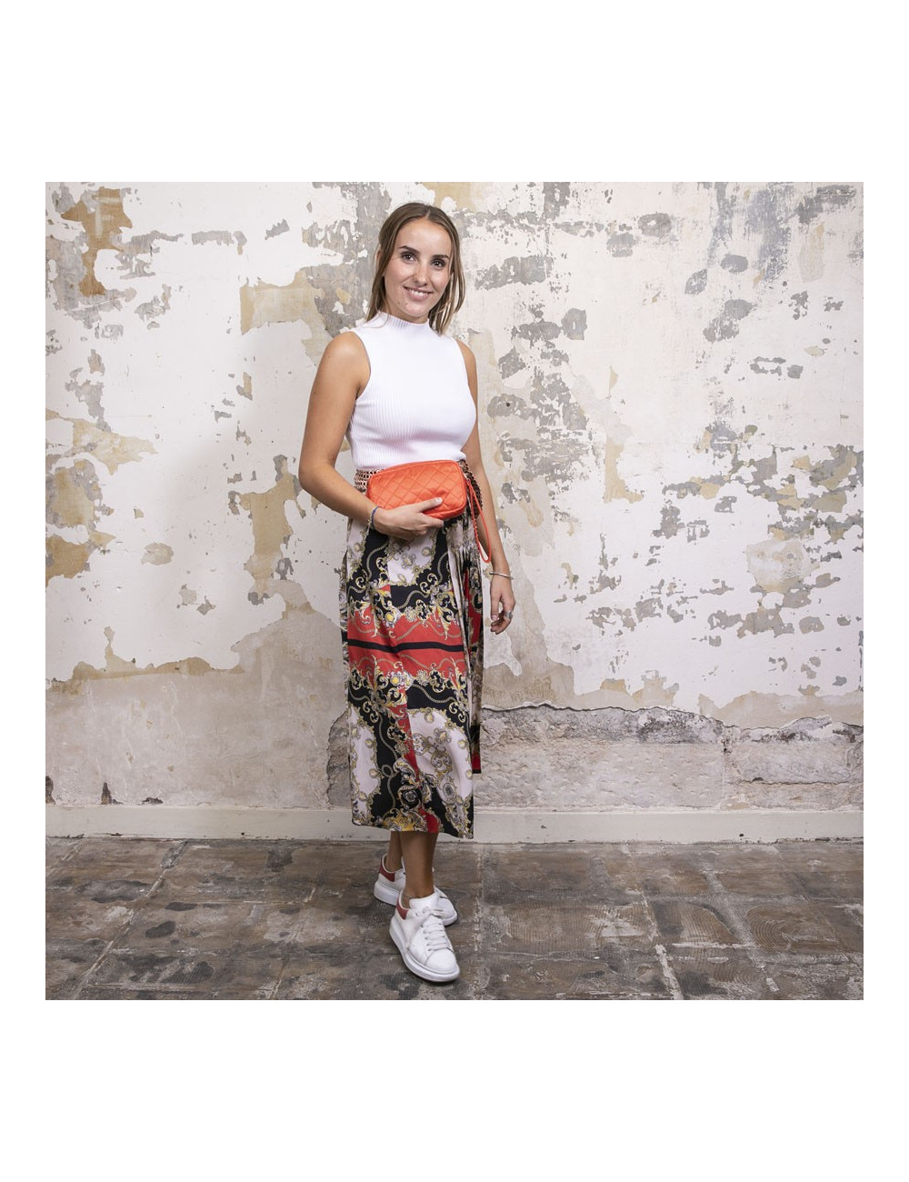 Pochette CHANEL satin orange "CC" strass doré