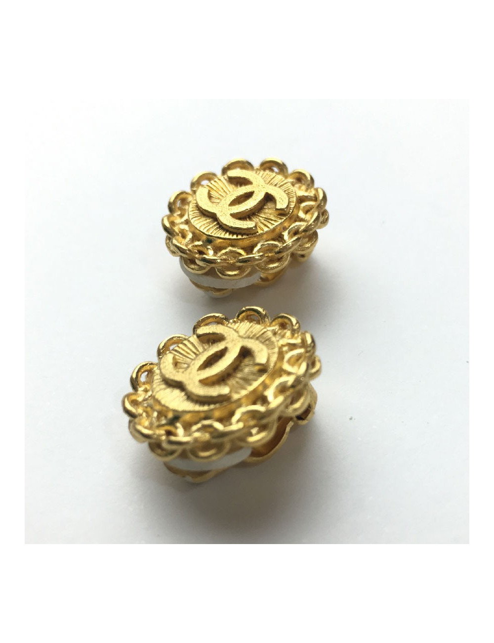 Boucles d'oreille clips CHANEL Vintage métal doré