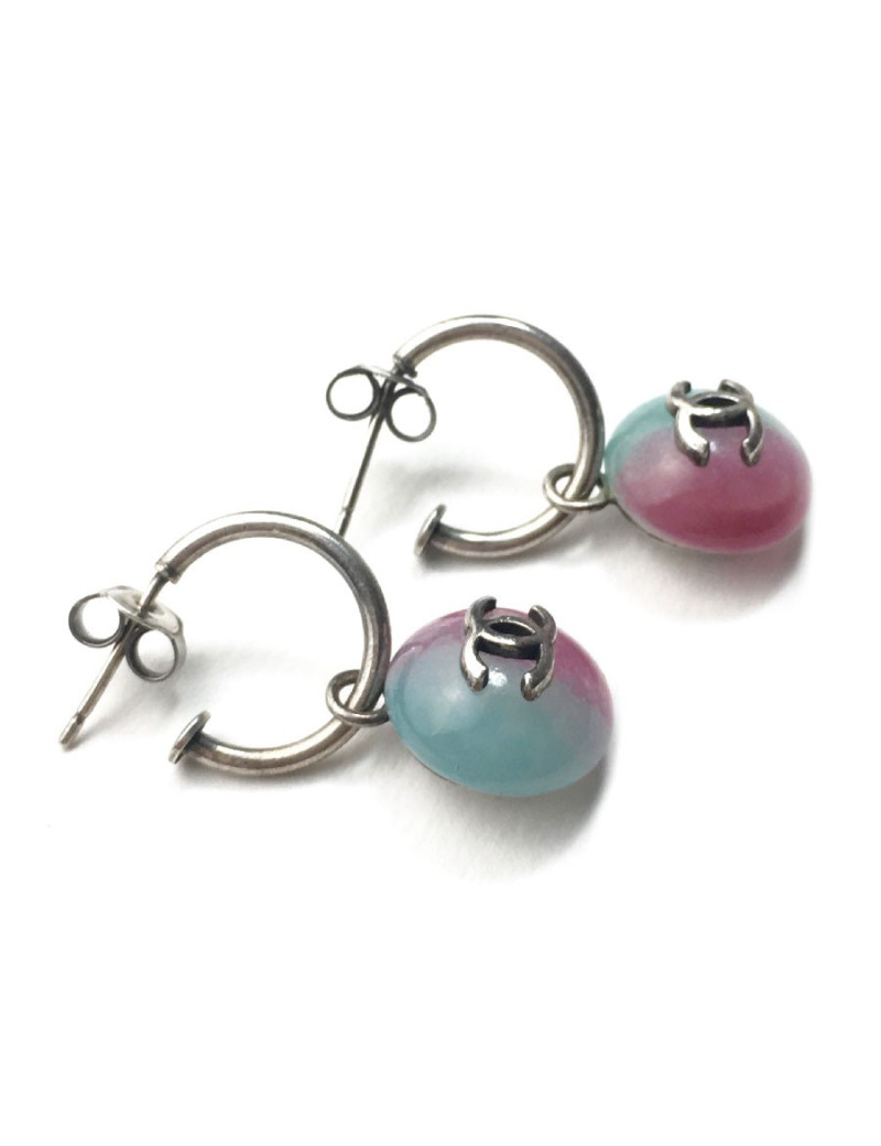 Boucles d'oreille clous CHANEL bicolores bleu clair et rose