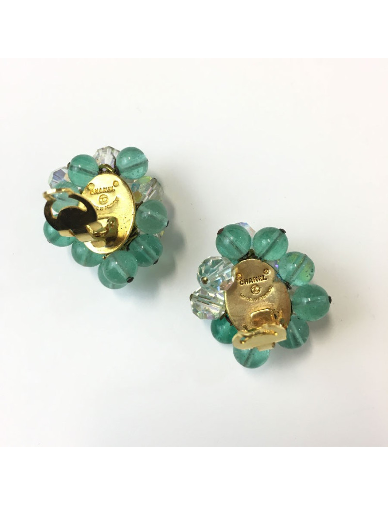 Boucles d'oreille CHANEL vintage perles pâte de verre vert d'eau
