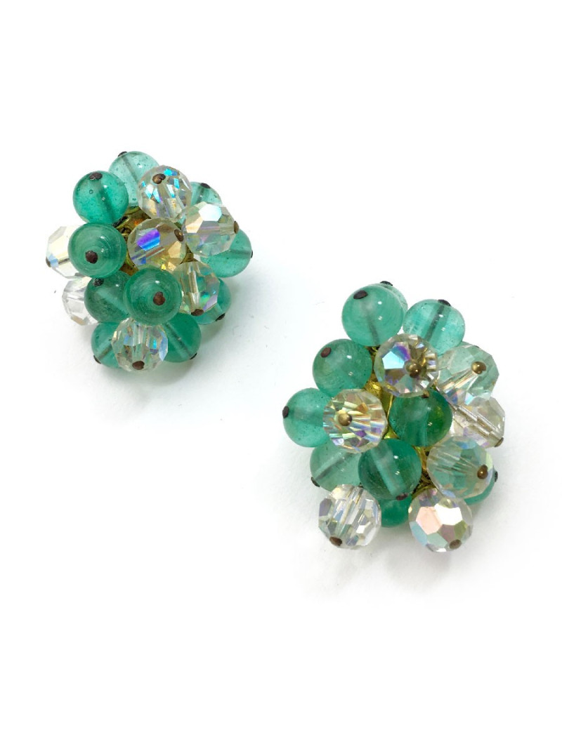 Boucles d'oreille CHANEL vintage perles pâte de verre vert d'eau
