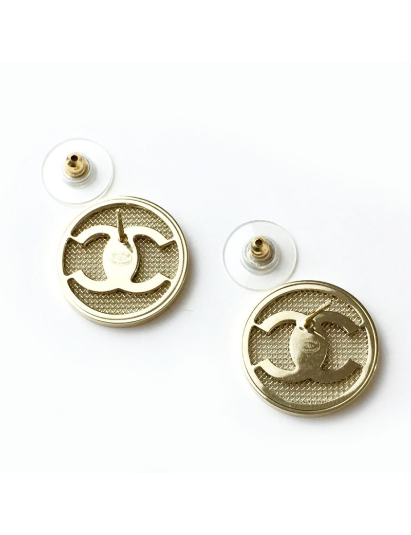 Boucles d'oreille clous CHANEL grillage