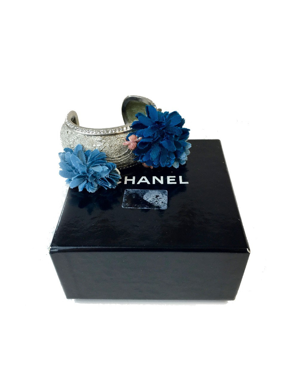 Bracelet CHANEL couture en métal argenté
