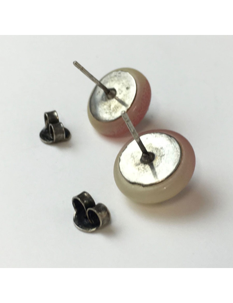 Boucles d'oreille clous CHANEL bicolores rose et beige