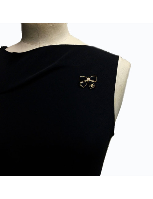 Pin's CHANEL noeud noir émaillé