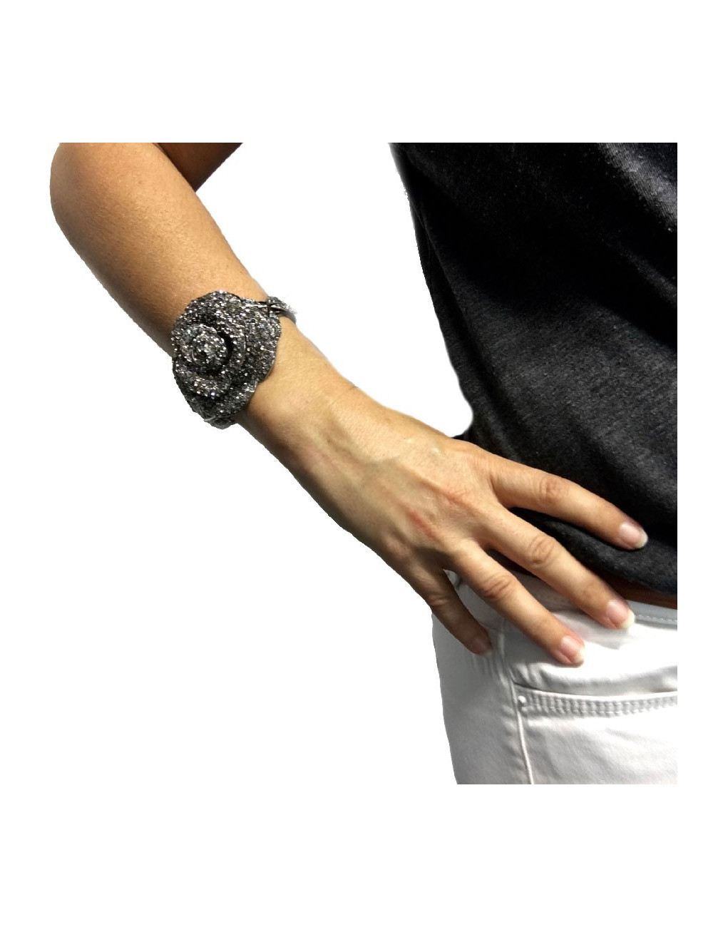 Broche CHANEL cercle noir et argent