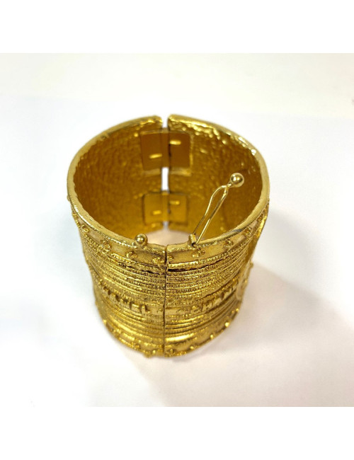 Manchette CHANEL Vintage en métal doré