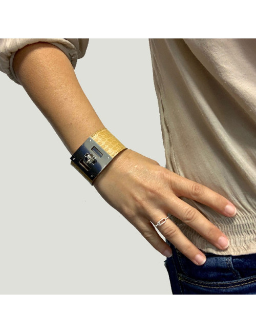 Manchette Kelly dog  HERMES alligator mat jaune mais