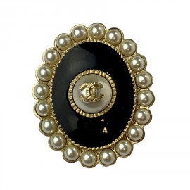 Broche CHANEL ovale noire 'Paris Cuba' et perles nacrées