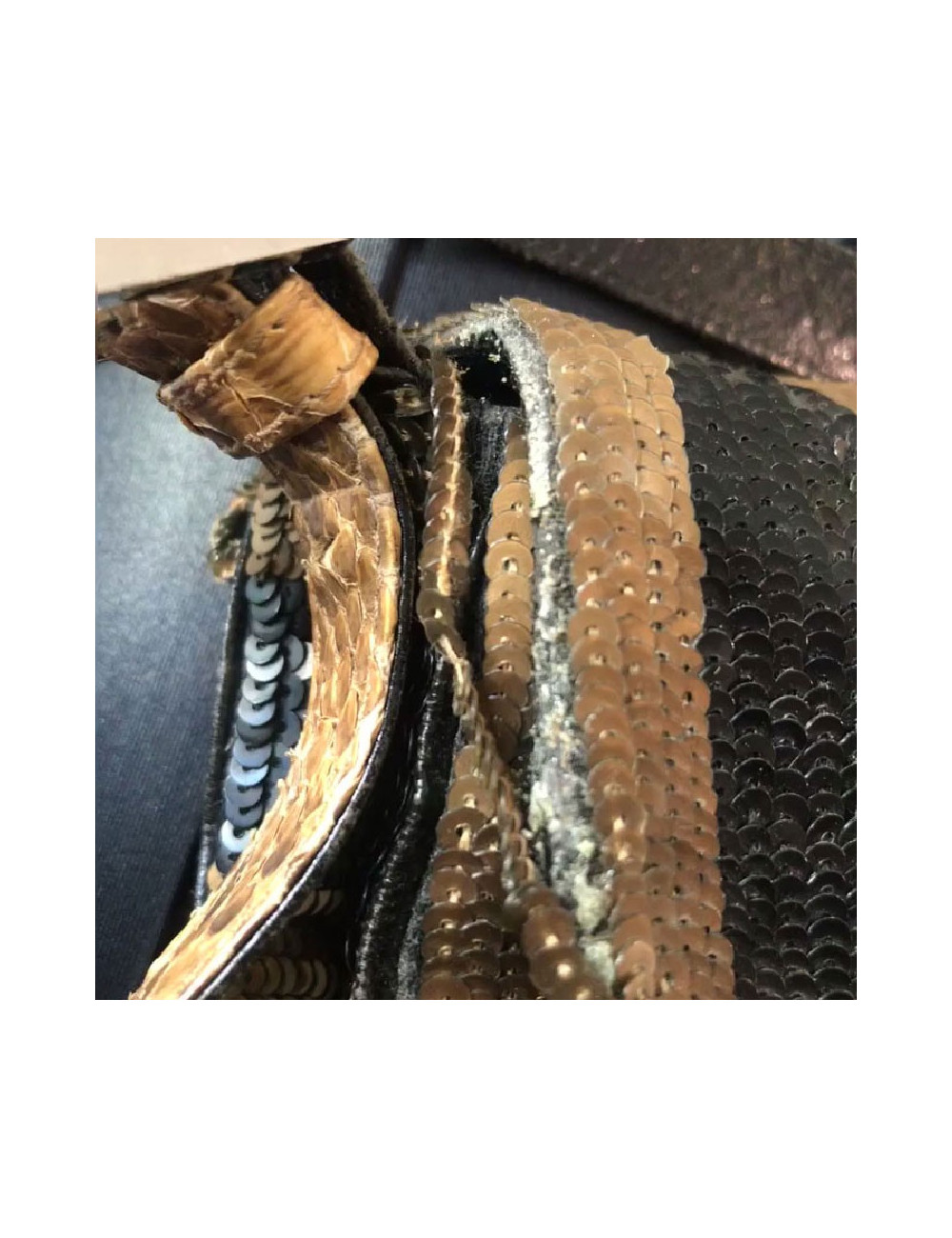 Sac FENDI baguette à sequins doré bronze et noir 