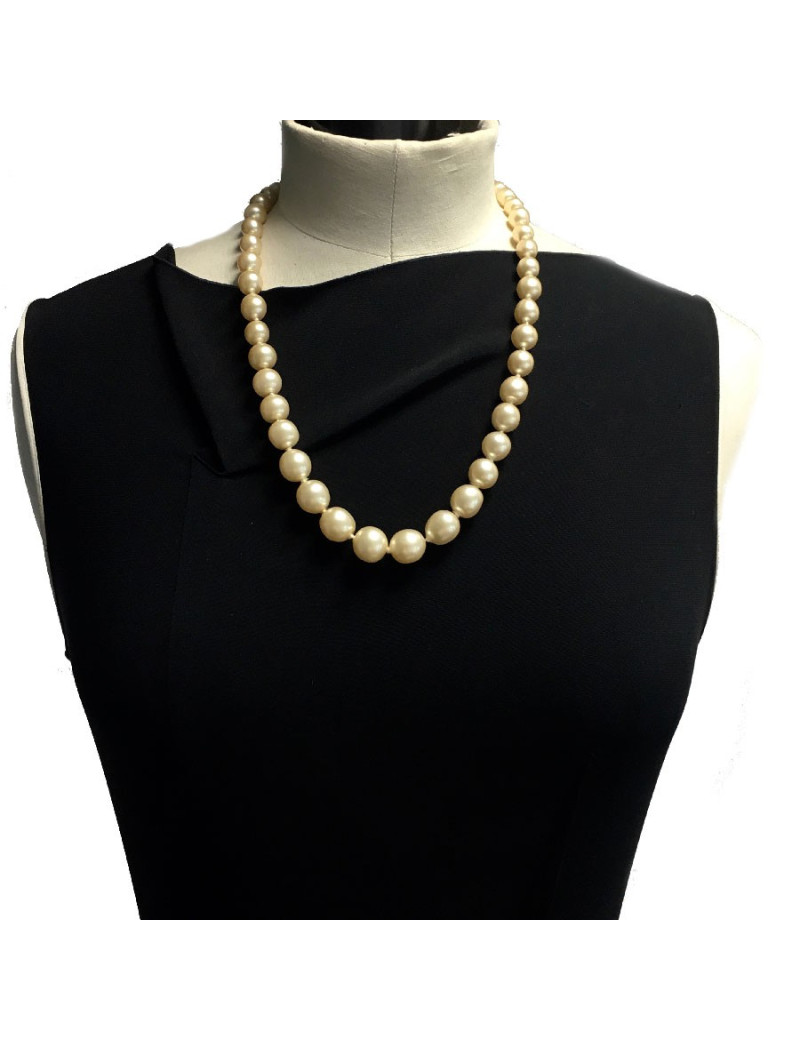 Collier CHANEL perles nacrées 