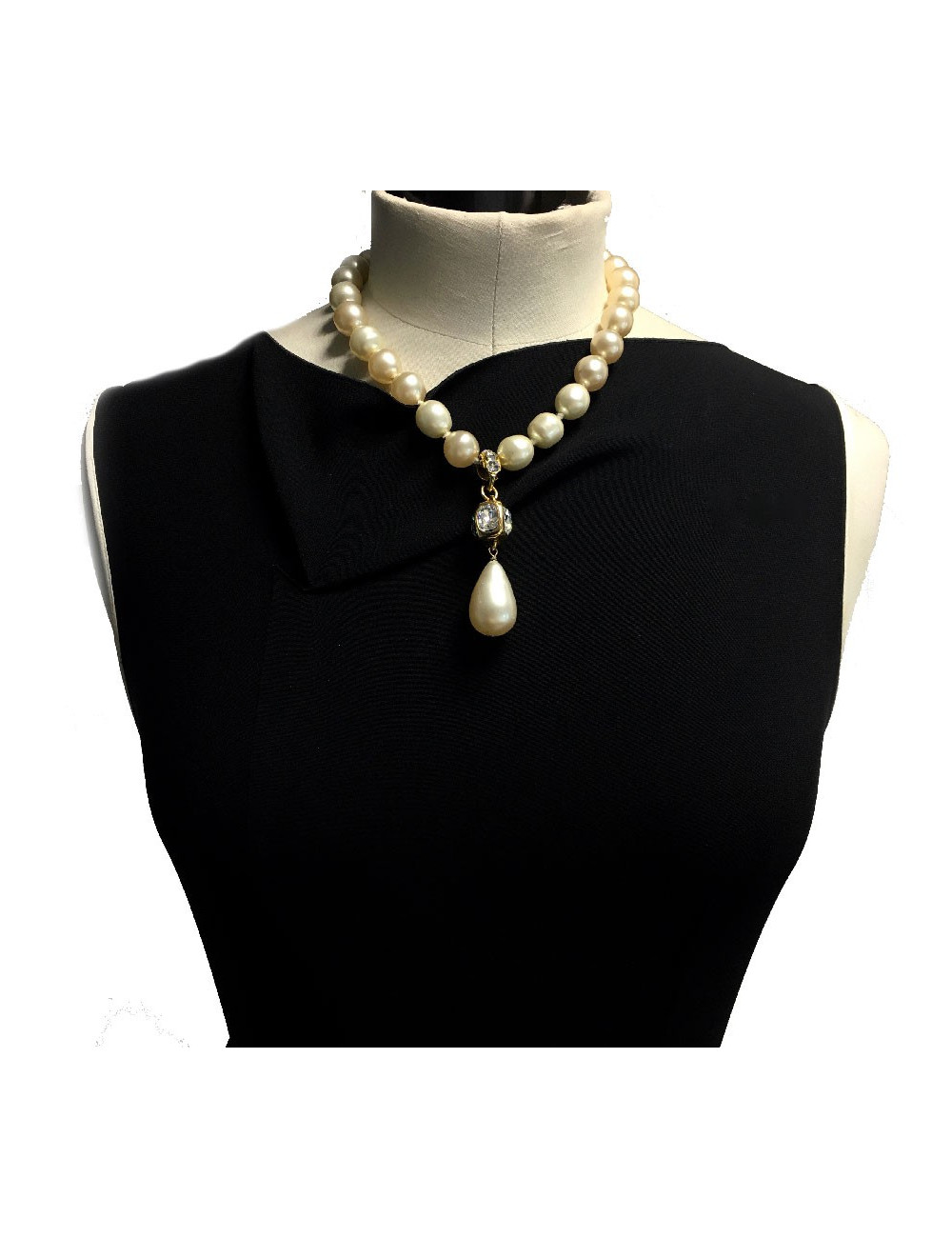 Collier CHANEL  grosses perles nacrées Vintage