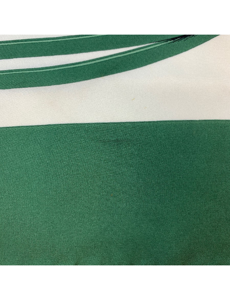 Carré HERMES Brides de Gala en soie verte