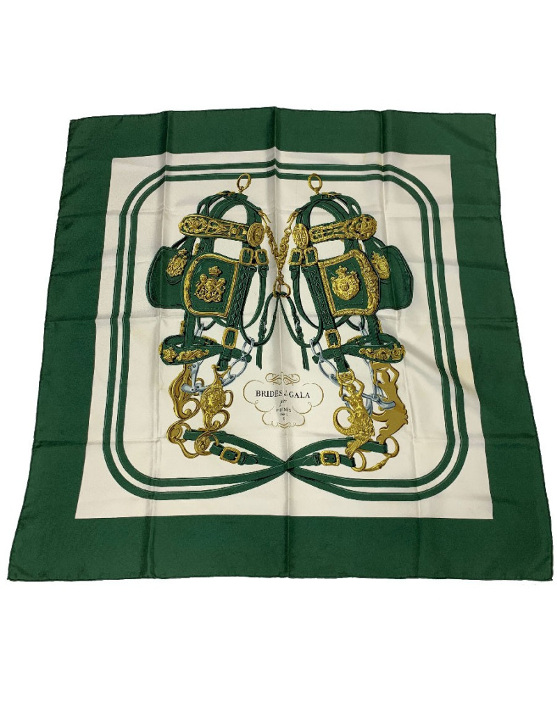 Carré HERMES Brides de Gala en soie verte