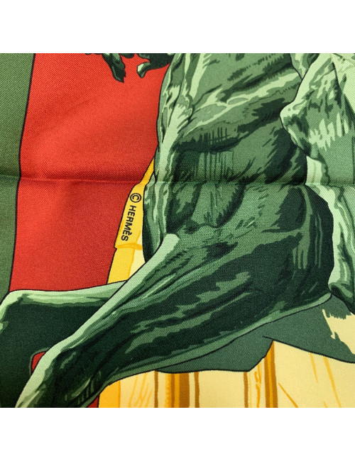 Carré 90 x90 HERMES soie 100 % "La fontaine de Bartholdi"