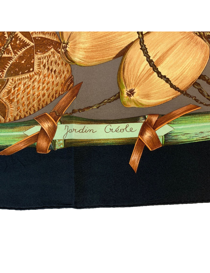 Carré  HERMÈS 100 % soie "Jardin Créole"
