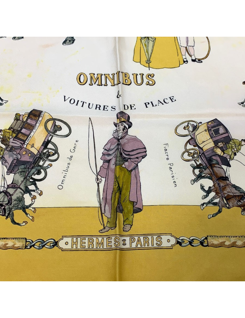 Carré HERMES Omnibus et Voitures de Place en soie or et jaune pâle