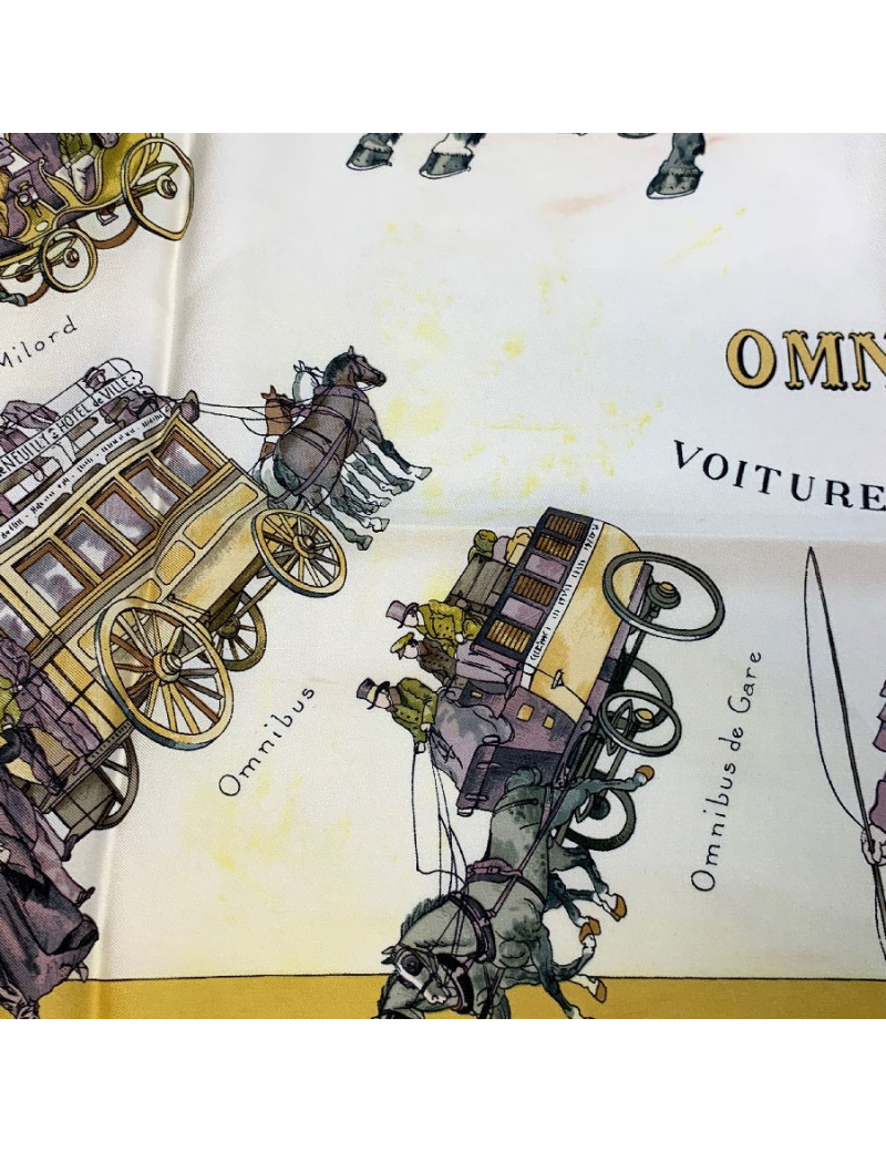 Carré HERMES Omnibus et Voitures de Place en soie or et jaune pâle