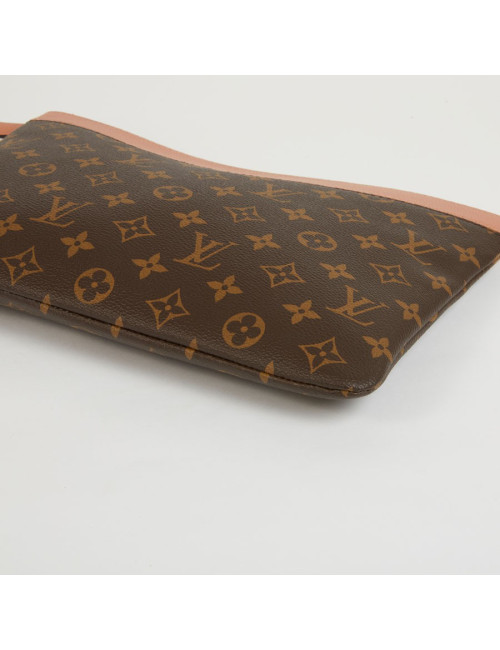 Pochette LOUIS VUITTON en toile Monogram marron et cuir rose poudré
