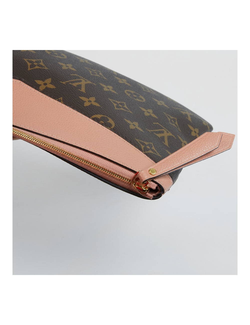 Pochette LOUIS VUITTON en toile Monogram et cuir 
