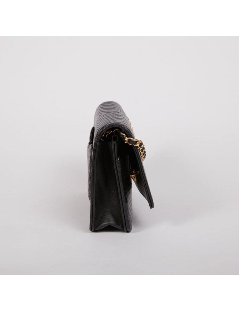 Wallet on chain CHANEL cuir chevron noir