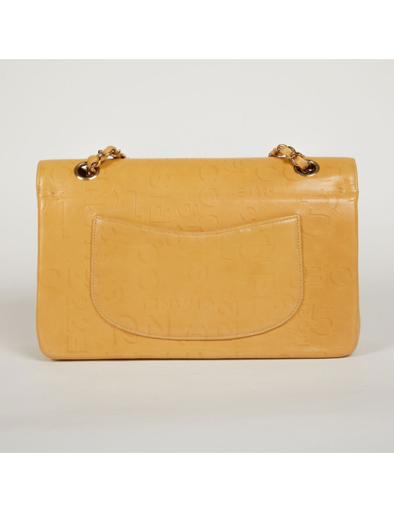 Sac CHANEL cuir d'agneau beige siglé "CHANEL" "CC"