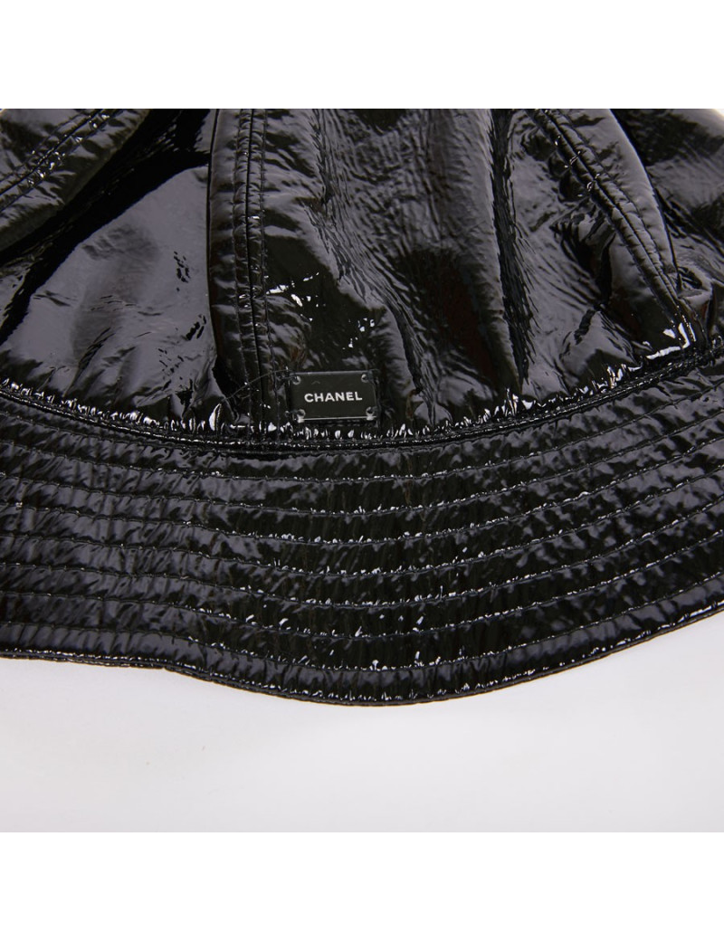 Chapeau de pluie CHANEL noir verni
